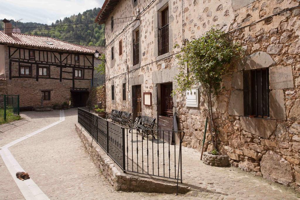 Posada De Urreci Aldeanueva de Cameros Buitenkant foto